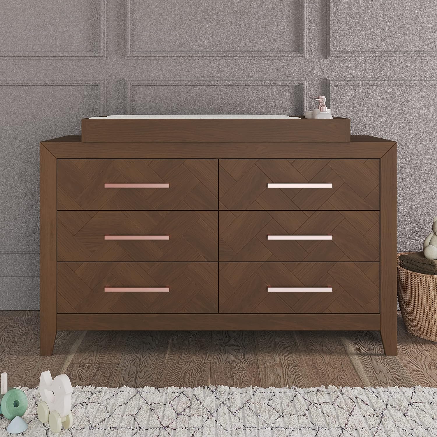 طاولة تغيير حفاضات الأطفال متع - مراجعة Changing Table Topper وسعره